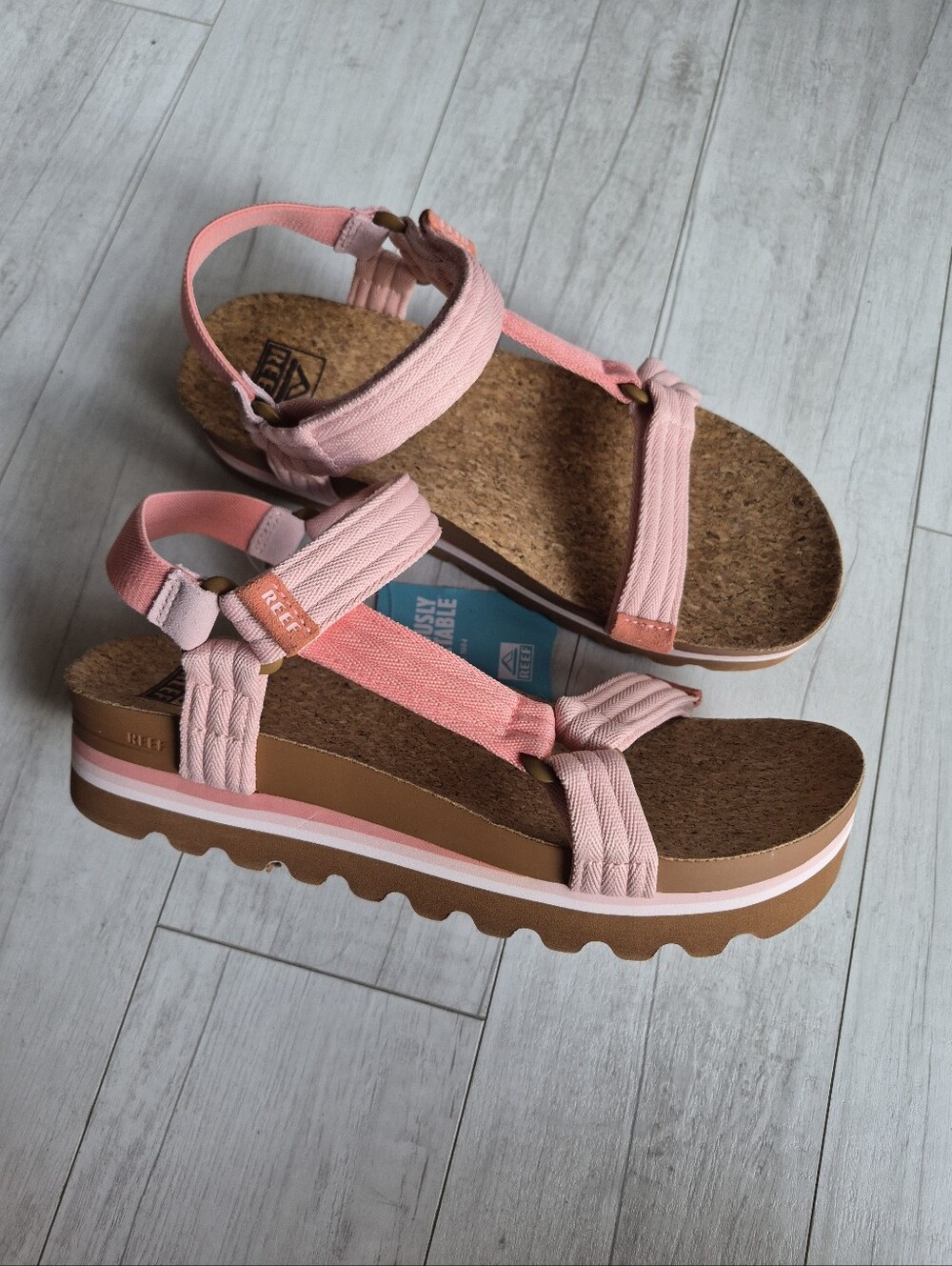 REEF NEW Cushion Rem Hi Sandals